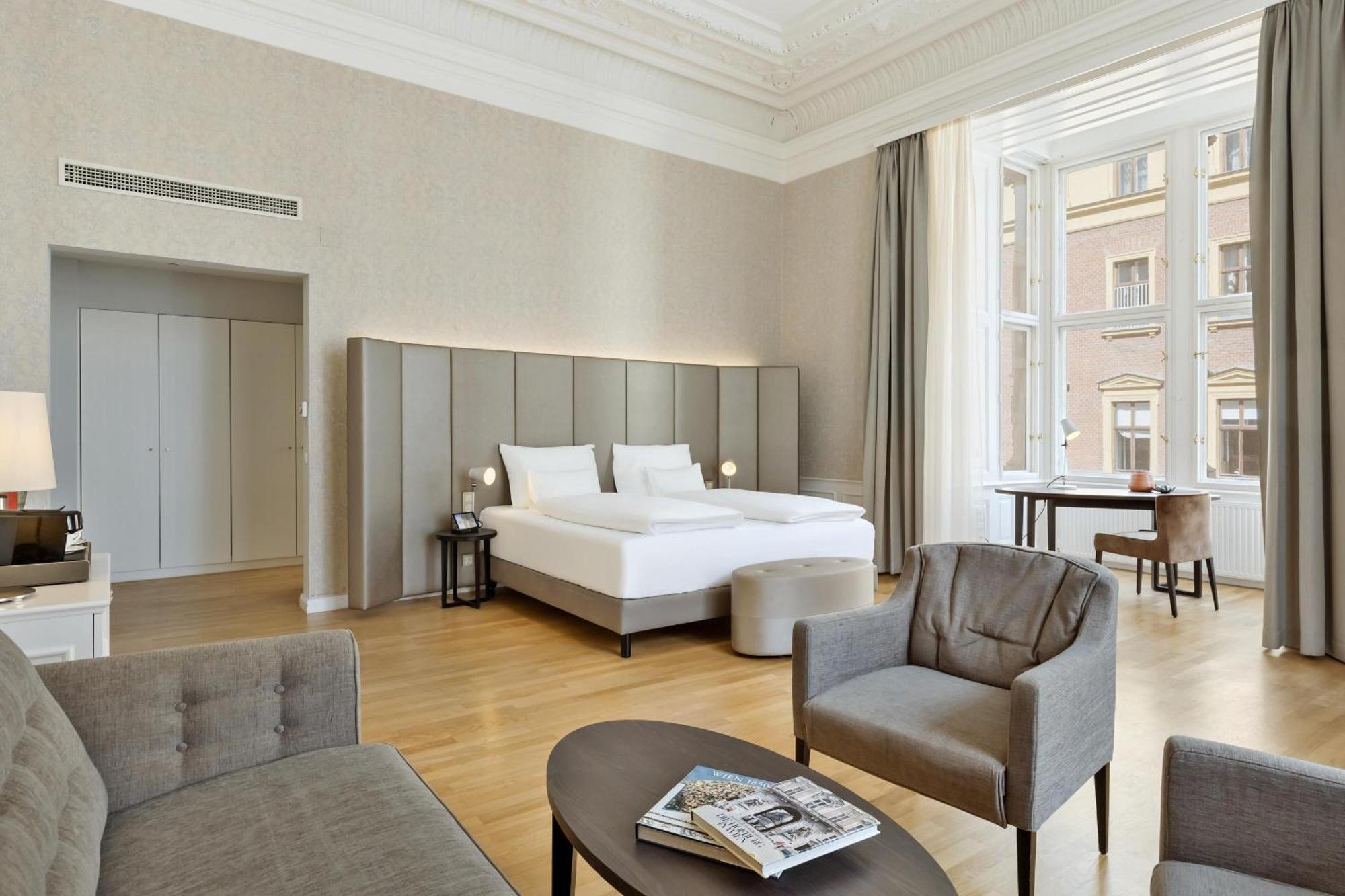 Rathauspark Wien, A Member Of Radisson Individuals 4* Viena